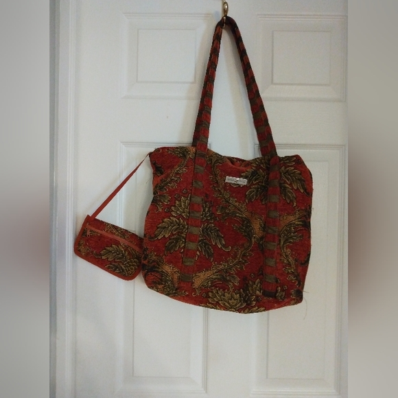 Isabella's Journey Tapestry Tote 16X12 in. Long - Picture 6 of 6